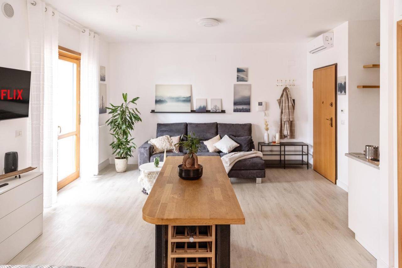 Loft Con Terrazzo - 3 Min Dalle Autostrade By FollowgreenhouseŘím Exteriér fotografie
