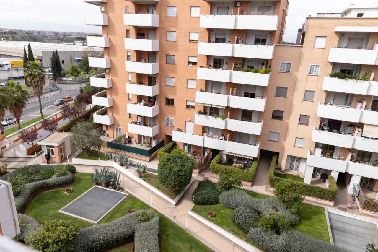 Loft Con Terrazzo - 3 Min Dalle Autostrade By FollowgreenhouseŘím Exteriér fotografie
